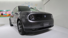 Ditanya Mobil Listrik,...