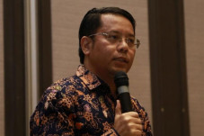 Siapkan Materi Khutbah...
