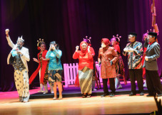 Drama Resolusi Jihad,...
