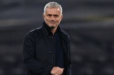 Tottenham Hotspur Menang,...