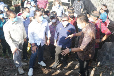 Wamen LHK Tinjau Pembangunan...