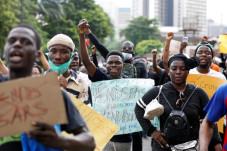 Pertumpahan Darah Nigeria:...