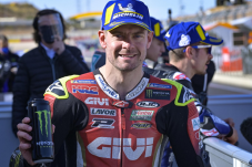 Posisinya Direbut, Crutchlow...