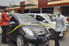 Gadaikan 24 Mobil Milik...