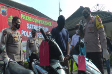 Polres Rembang Bongkar...