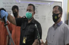 Kau Senggol Aku Tujah,...