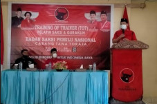 PDIP Tana Toraja Gelar...