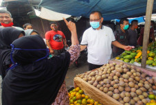 Sambangi Pedagang, Akhyar...