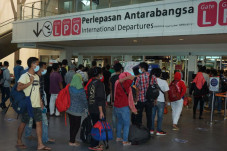 Kemlu Pulangkan 500...