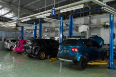 7 Suku Cadang Mobil...