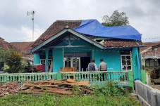 43 Rumah Rusak dan 3...