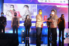 BNI Makassar Raih Penghargaan...