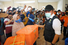 Herman Deru Bangun Kembali...