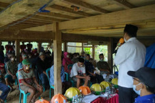 Bentuk Dukungan, Tokoh...