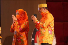 Anir-Lutfi Berbagi Peran...