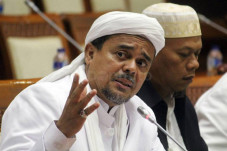Disamakan dengan Khomeini...