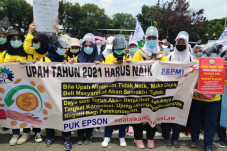 Unjuk Rasa Tolak UU...
