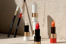 Hermes Rilis Lipstik...