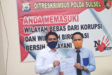 Dituding Lakukan Politik...