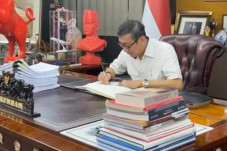 Respons Menkumham Usai...
