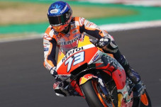 Target Alex Marquez...
