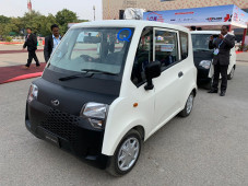 Mahindra Atom Mobil...