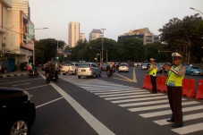 Demo Kedubes Prancis,...