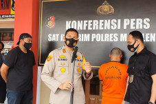 Ancam Sebar Video Mesum,...