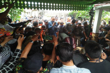 Ki Seno Nugroho Dimakamkan...