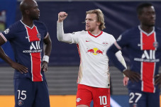 PSG Dipermalukan Leipzig,...