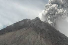 Status Merapi Naik dari...