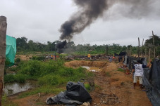 2 Penambang Terluka...