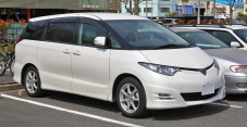 Selain Toyota Corona,...