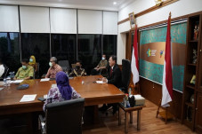 Menkes Terawan Paparkan...