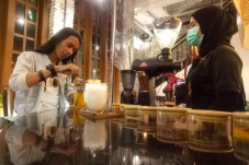 Kafe Jamu Unik Acaraki...