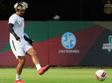Bek Bhayangkara FC :...