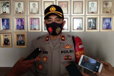 Polisi Kejar Tiga Pelaku...