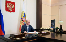 Rusia Kirim Pasukan...