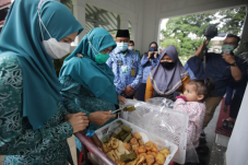 Hidup Serba Terbatas,...