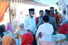 Diserang Isu Miring,...