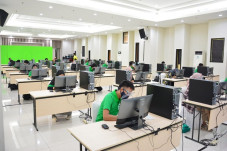 Belasan Ribu Mahasiswa...