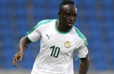 Sadio Mane Bantu Singa...