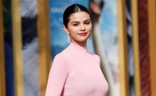 Selena Gomez Jadi Pemeran...
