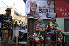 Blusukan ke Kampung,...