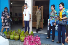 Gunakan LPG 3 Kg, Sejumlah...