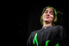 Billie Eilish Tampar...