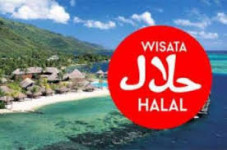 Kembangkan Wisata Halal,...