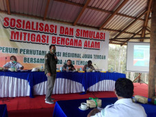 Perhutani Gelar Sosialisasi...
