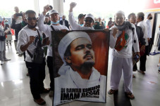 Habib Rizieq Gaungkan...