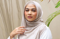Nina Zatulini Sedih...